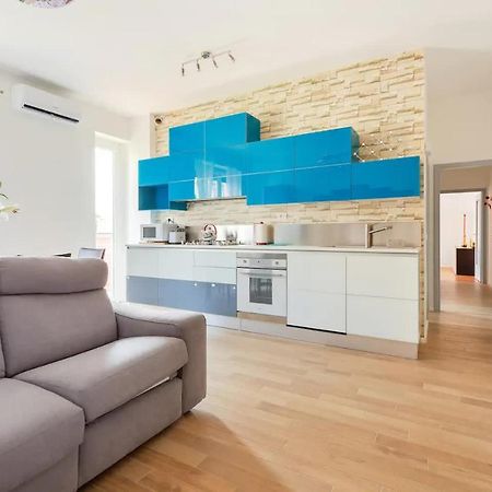Central Maya Apartment Милан Экстерьер фото