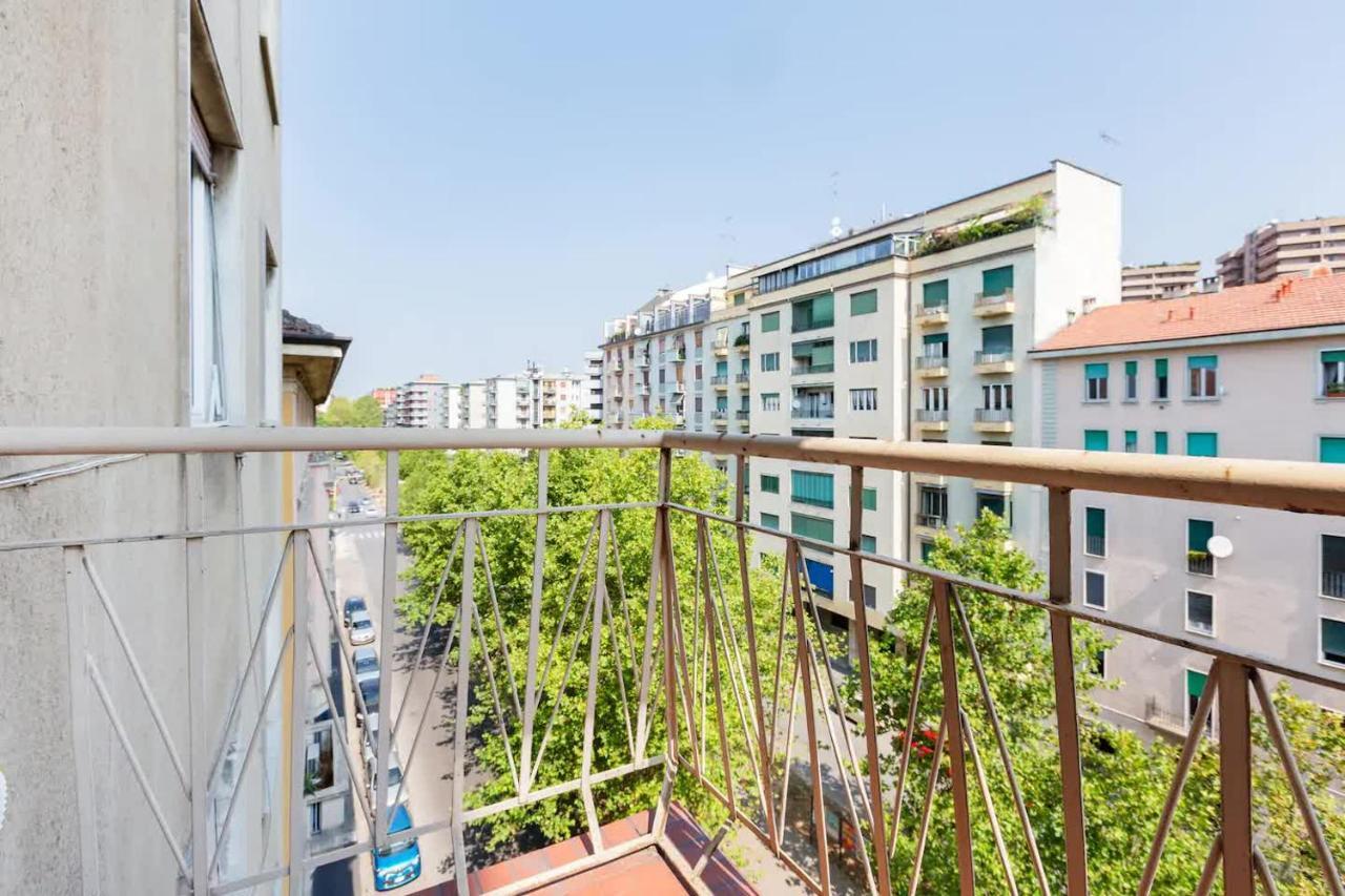 Central Maya Apartment Милан Экстерьер фото