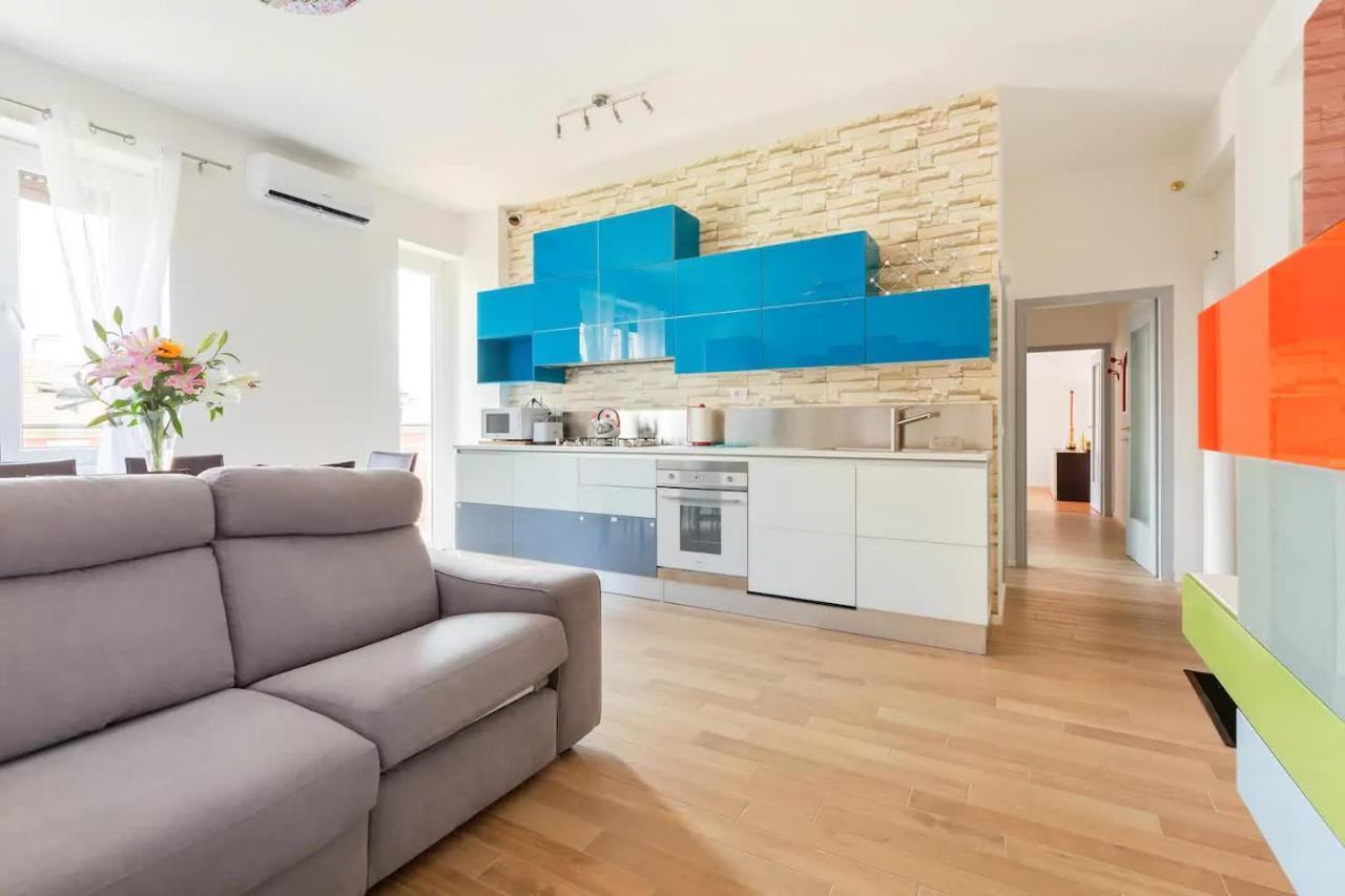 Central Maya Apartment Милан Экстерьер фото